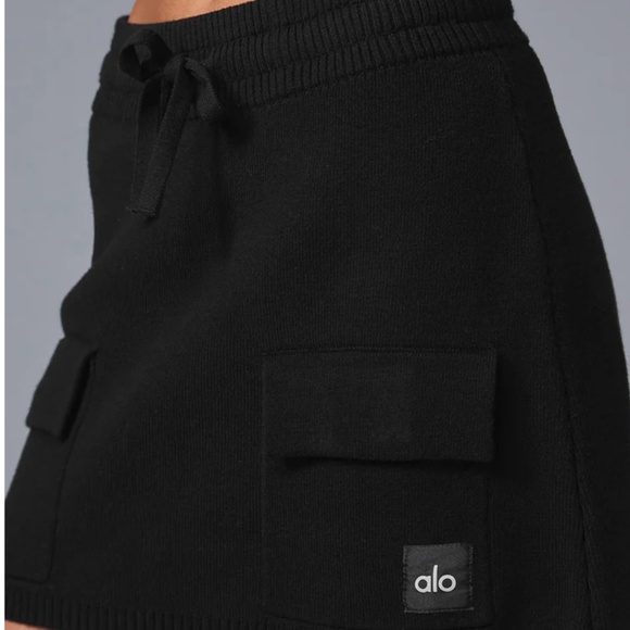 ALO Yoga Black Mini Skirt - Picture 3 of 3